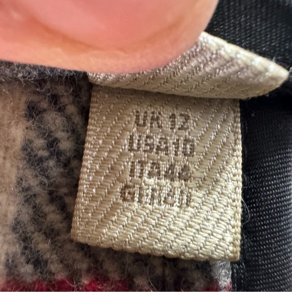 Burberry Women's Gray Wool Toggle Trench Coat.  Size 10. - Picture 10 of 15